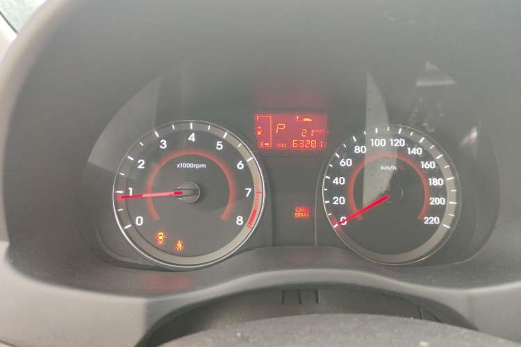 Used Hyundai Verna Ray 2014 1.6L Automatic TOP Instrument Cluster