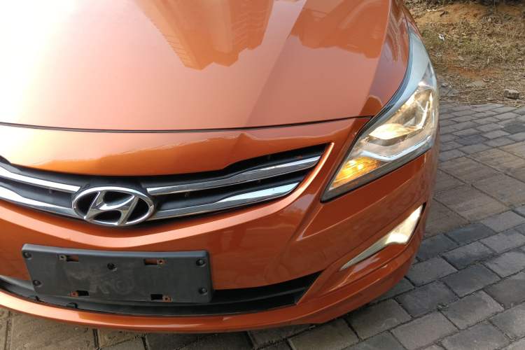 Used Hyundai Verna Ray 2014 1.4L Automatic GLX Left Front Headlight
