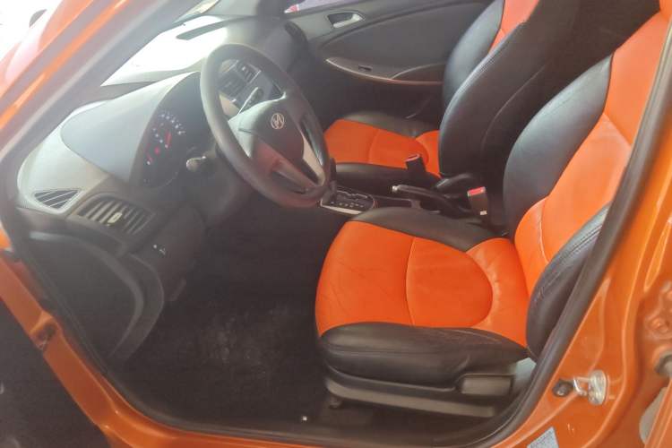 Used Hyundai Verna Ray 2014 1.4L Automatic GLX Left Front Seat