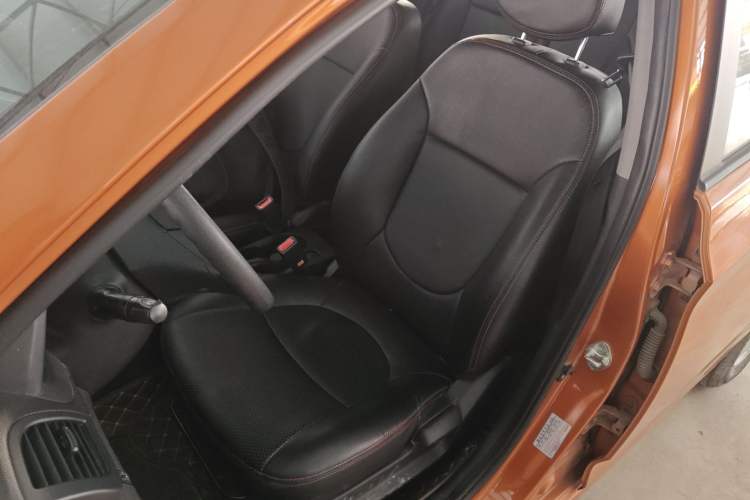 Used Hyundai Verna Ray 2014 1.4L Manual GLX Left Front Seat