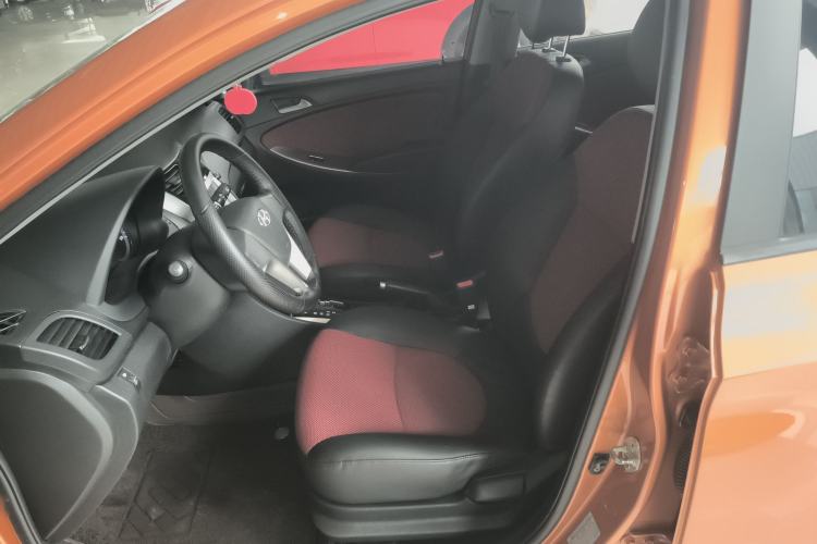 Used Hyundai Verna Ray 2014 1.4L Automatic GLX Left Front Seat
