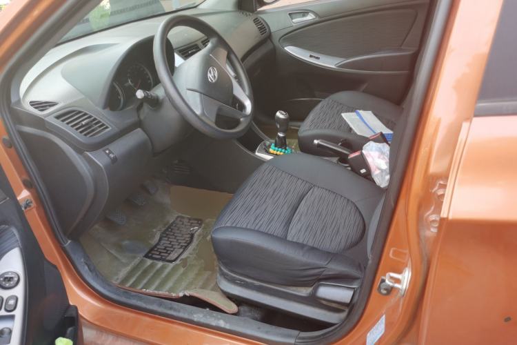 Used Hyundai Verna Ray 2014 1.4L Manual GLX Left Front Seat