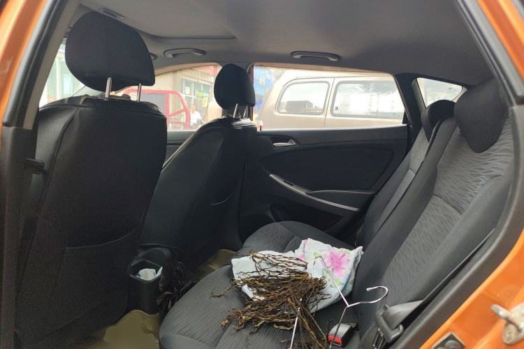 Used Hyundai Verna Ray 2014 1.4L Manual GLX Left Rear Seat