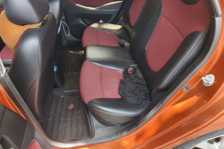 Used Hyundai Verna Ray 2014 1.6L Automatic TOP Left Rear Seat