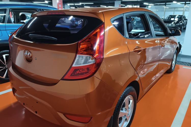 Used Hyundai Verna Ray 2014 1.4L Automatic GLX Rear Right 45 Deg