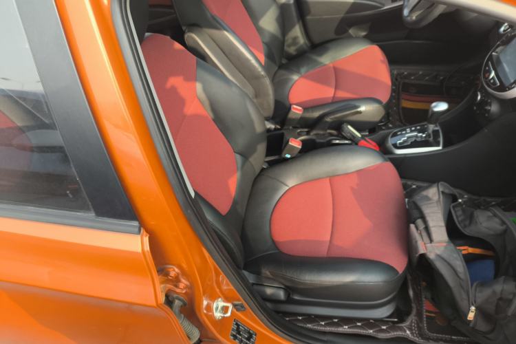 Used Hyundai Verna Ray 2014 1.6L Automatic TOP Right Front Seat