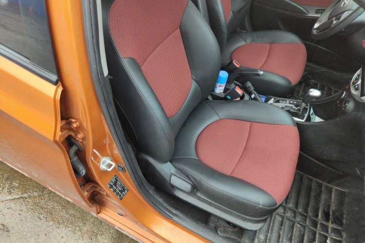 Used Hyundai Verna Ray 2014 1.6L Automatic TOP Right Front Seat
