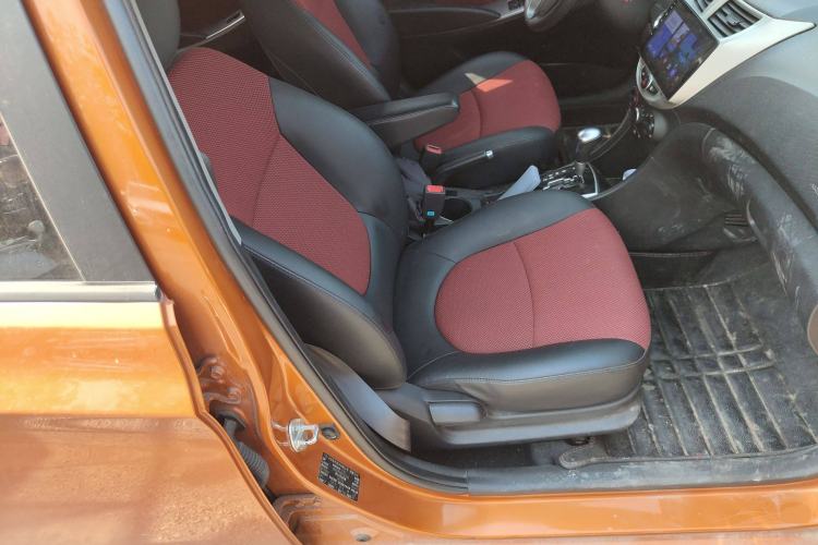 Used Hyundai Verna Ray 2014 1.6L Automatic TOP Right Front Seat