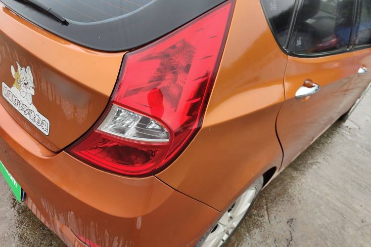Used Hyundai Verna Ray 2014 1.6L Automatic TOP Right Rear Taillight