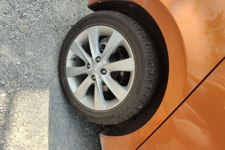 Used Hyundai Verna Ray 2014 1.6L Automatic TOP Right Rear Wheel Hub