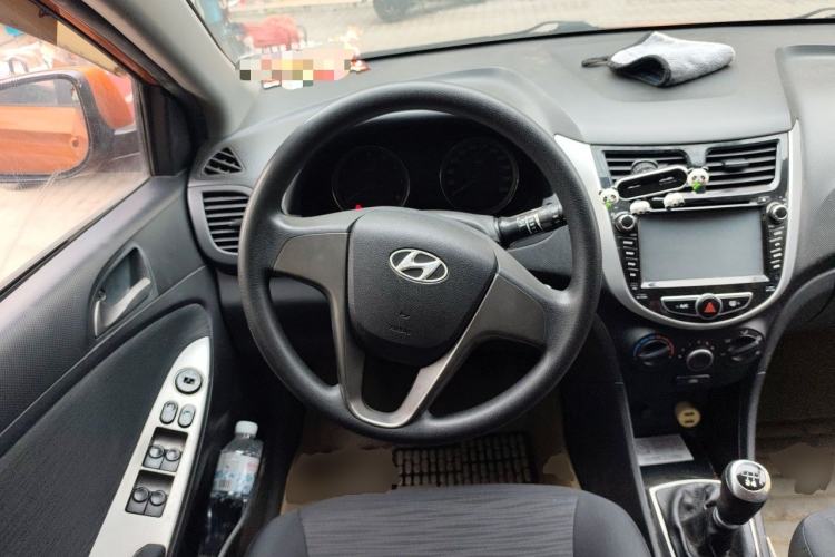 Used Hyundai Verna Ray 2014 1.4L Manual GLX Steering Wheel