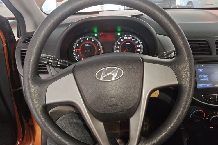 Used Hyundai Verna Ray 2014 1.4L Manual GLX Steering Wheel
