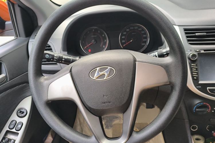 Used Hyundai Verna Ray 2014 1.4L Manual GLX Steering Wheel