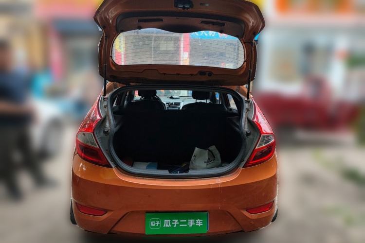 Used Hyundai Verna Ray 2014 1.4L Manual GLX Trunk