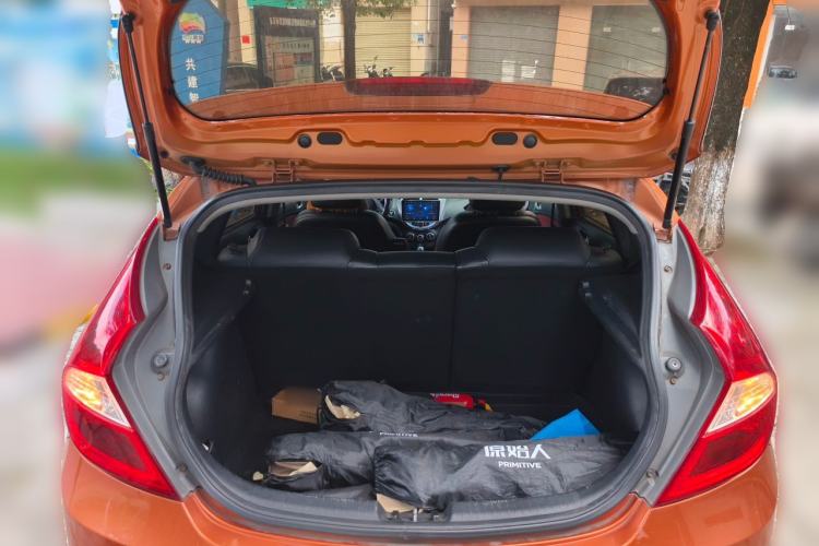 Used Hyundai Verna Ray 2014 1.6L Automatic TOP Trunk