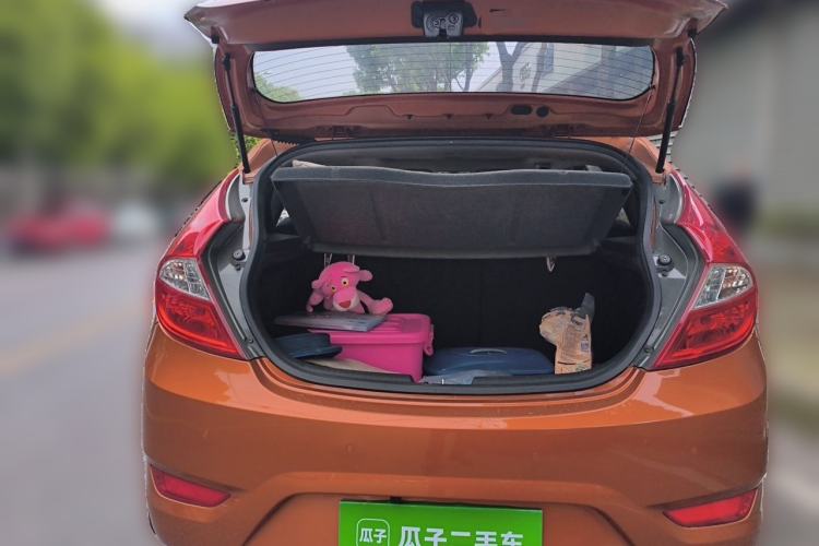 Used Hyundai Verna Ray 2014 1.4L Manual GLX Trunk
