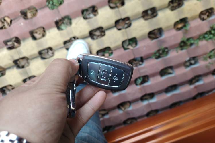 Used Hyundai Verna Ray 2014 1.6L Automatic TOP Vehicle Key