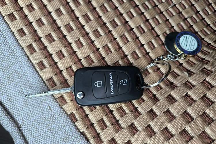 Used Hyundai Verna Ray 2014 1.4L Manual GLX Vehicle Key