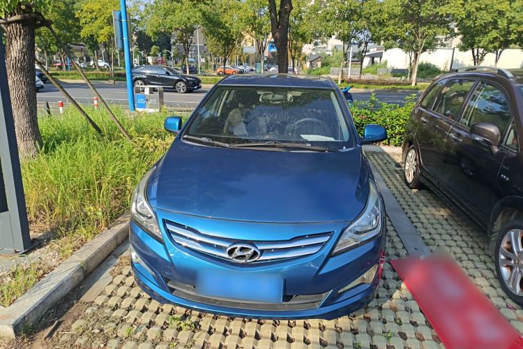 Used Hyundai Verna Ray 2016 1.4L Automatic Leading-Edge GLX Exterior 1
