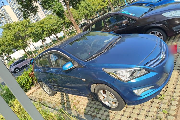 Used Hyundai Verna Ray 2016 1.4L Automatic Leading-Edge GLX Exterior 2