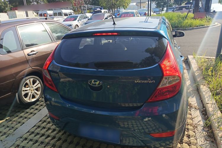 Used Hyundai Verna Ray 2016 1.4L Automatic Leading-Edge GLX Exterior 4