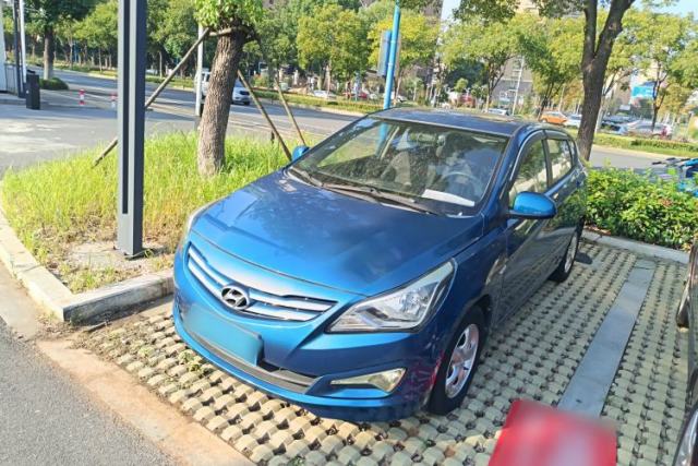 Used Hyundai Verna Ray 2016 1.4L Automatic Leading-Edge GLX