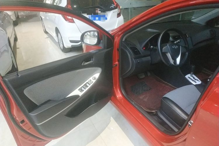 Used Hyundai Verna Ray 2016 1.4L Automatic Leading-Edge GLX Driver Seat
