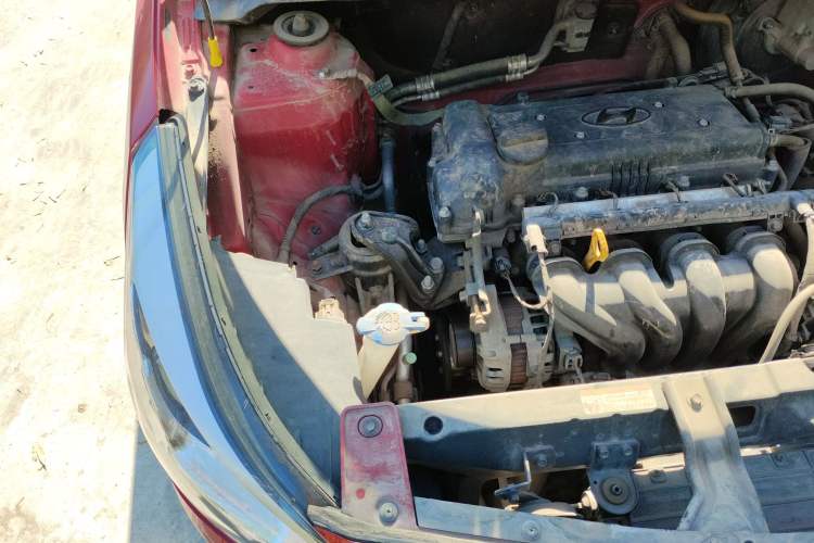 Used Hyundai Verna Ray 2016 1.4L Automatic Leading-Edge GLX Engine Bay Right