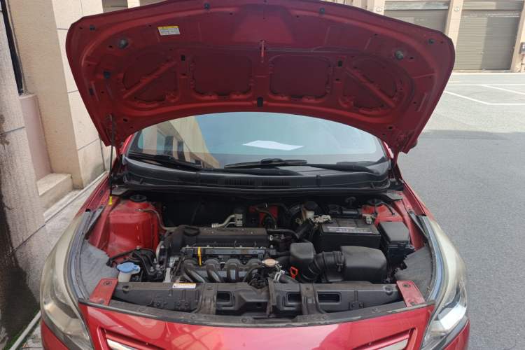 Used Hyundai Verna Ray 2016 1.4L Automatic Leading-Edge GLX Engine Bay