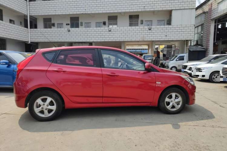 Used Hyundai Verna Ray 2016 1.4L Automatic Leading-Edge GLX Exterior 2