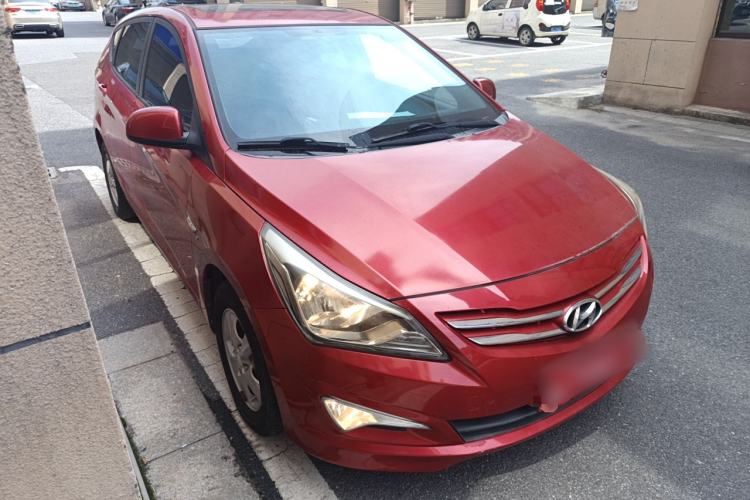 Used Hyundai Verna Ray 2016 1.4L Automatic Leading-Edge GLX Exterior 2