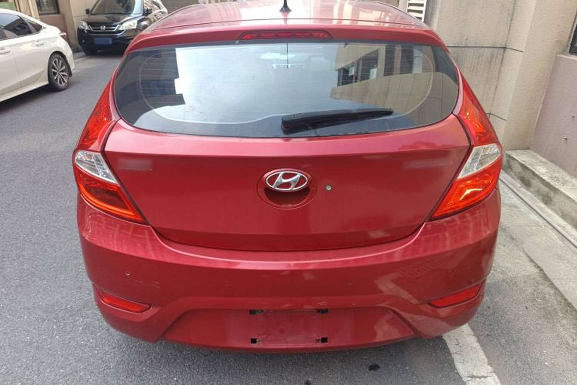 Used Hyundai Verna Ray 2016 1.4L Automatic Leading-Edge GLX Exterior 4