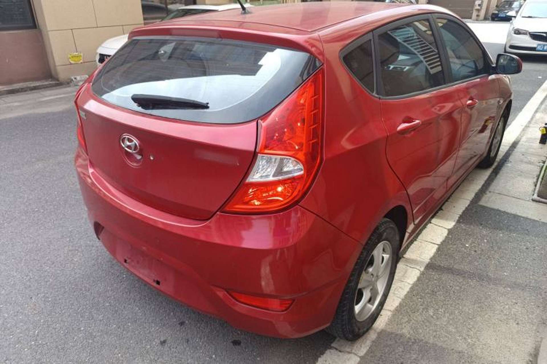 Used Hyundai Verna Ray 2016 1.4L Automatic Leading-Edge GLX Exterior 5