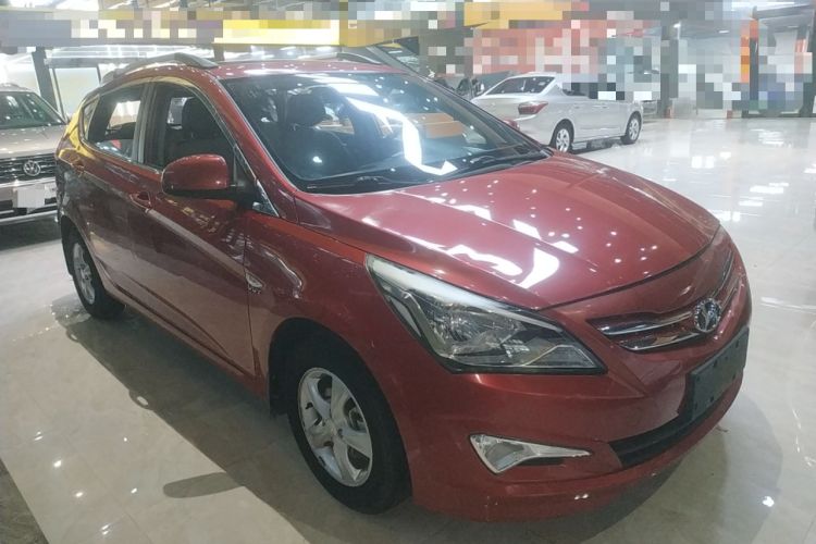 Used Hyundai Verna Ray 2016 1.4L Automatic Leading-Edge GLX Front Right 45 Deg