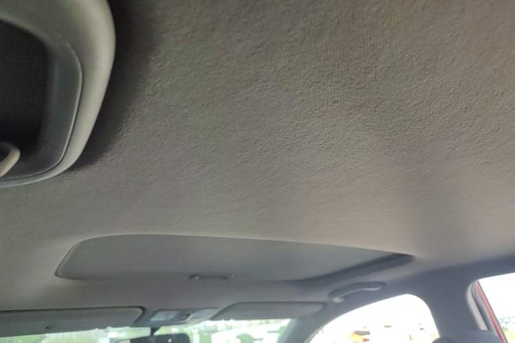 Used Hyundai Verna Ray 2016 1.4L Automatic Leading-Edge GLX Headliner