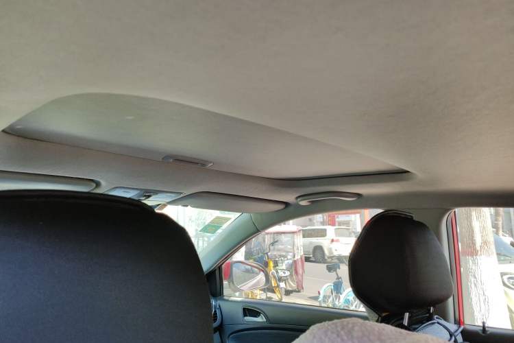 Used Hyundai Verna Ray 2016 1.4L Automatic Leading-Edge GLX Headliner