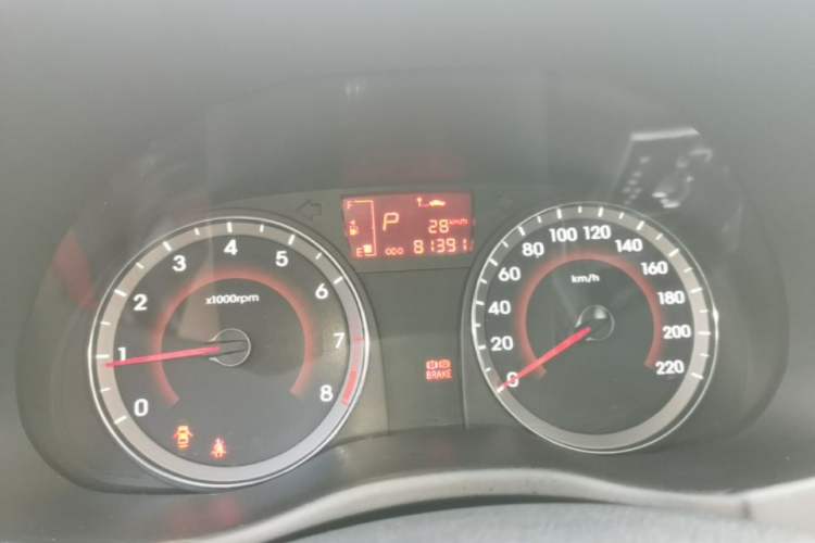 Used Hyundai Verna Ray 2016 1.4L Automatic Leading-Edge GLX Instrument Cluster