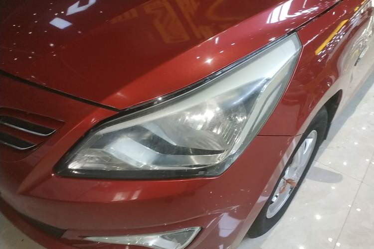 Used Hyundai Verna Ray 2016 1.4L Automatic Leading-Edge GLX Left Front Headlight