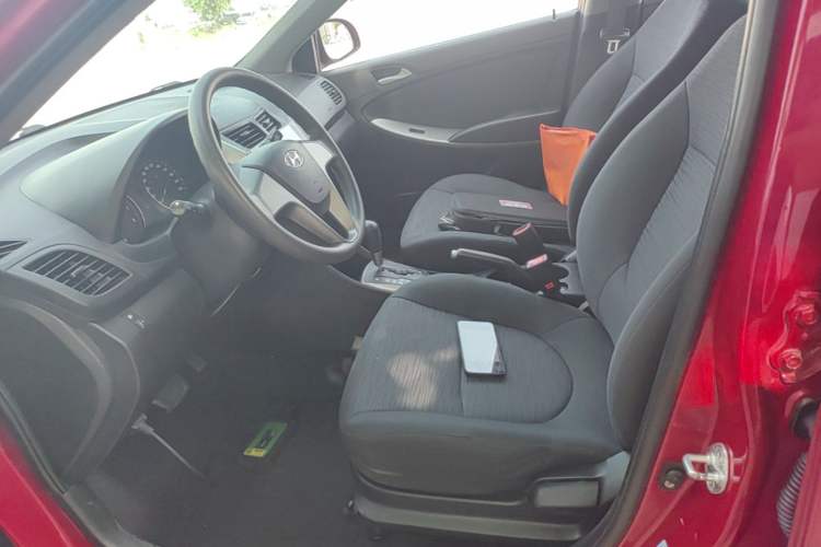 Used Hyundai Verna Ray 2016 1.4L Automatic Leading-Edge GLX Left Front Seat