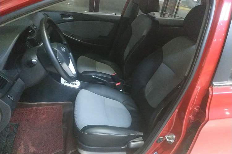 Used Hyundai Verna Ray 2016 1.4L Automatic Leading-Edge GLX Left Front Seat