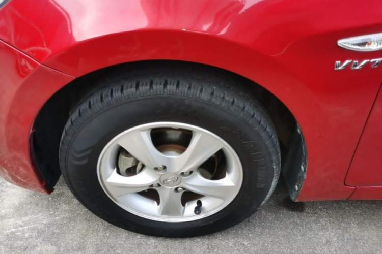 Used Hyundai Verna Ray 2016 1.4L Automatic Leading-Edge GLX Left Front Wheel Hub