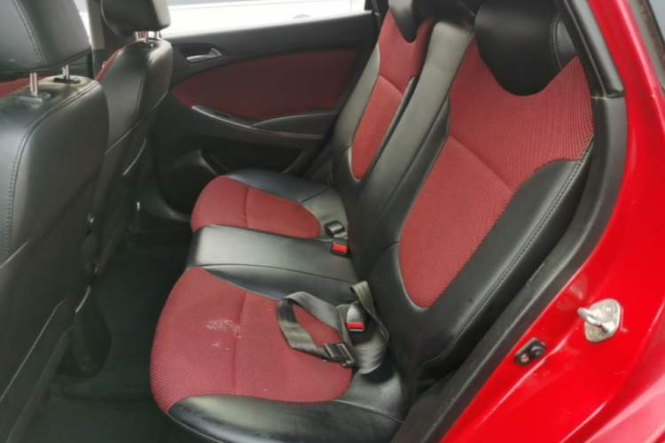 Used Hyundai Verna Ray 2016 1.4L Automatic Leading-Edge GLX Left Rear Seat