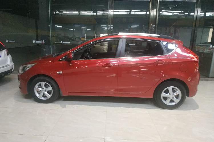 Used Hyundai Verna Ray 2016 1.4L Automatic Leading-Edge GLX Left Side