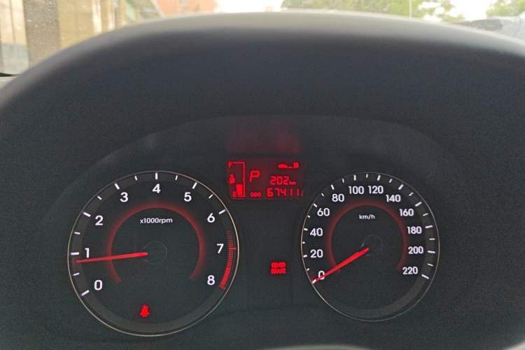 Used Hyundai Verna Ray 2016 1.4L Automatic Leading-Edge GLX Odometer Close Up