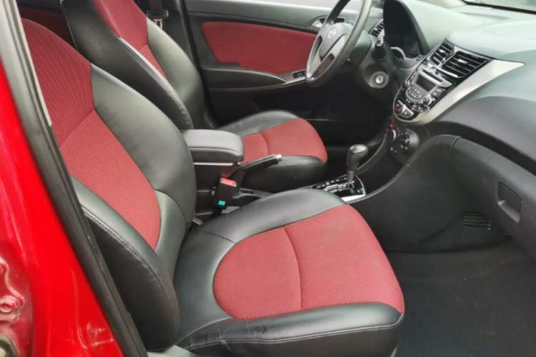 Used Hyundai Verna Ray 2016 1.4L Automatic Leading-Edge GLX Right Front Seat