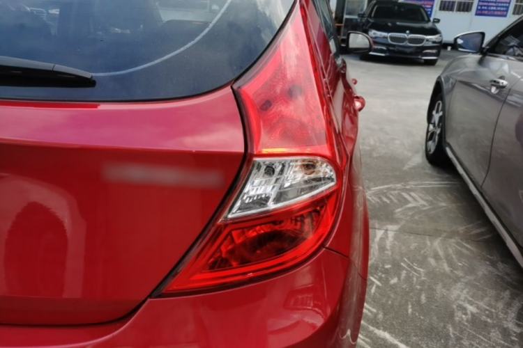Used Hyundai Verna Ray 2016 1.4L Automatic Leading-Edge GLX Right Rear Taillight