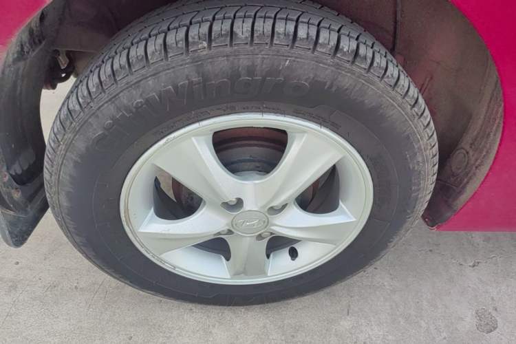 Used Hyundai Verna Ray 2016 1.4L Automatic Leading-Edge GLX Right Rear Wheel Hub