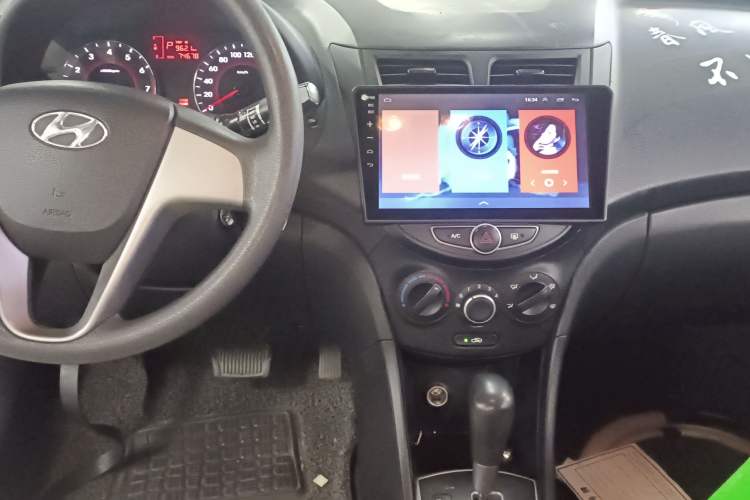 Used Hyundai Verna Ray 2016 1.4L Automatic Leading-Edge GLX Audio And AC Panel