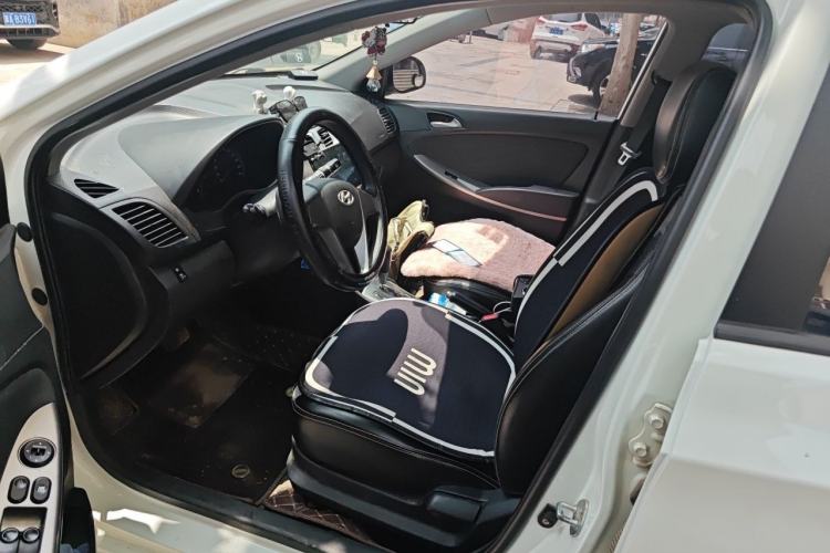 Used Hyundai Verna Ray 2016 1.4L Automatic Leading-Edge GLX Driver Seat