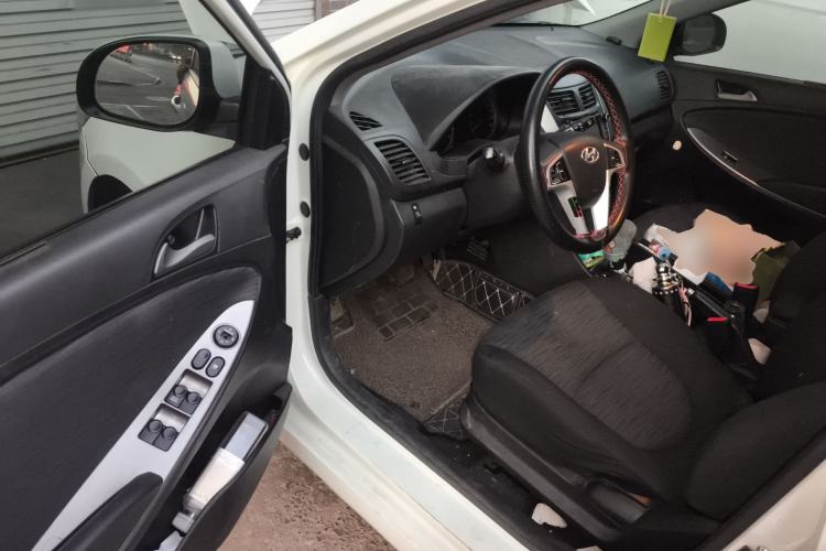 Used Hyundai Verna Ray 2016 1.4L Automatic Leading-Edge GLX Driver Seat